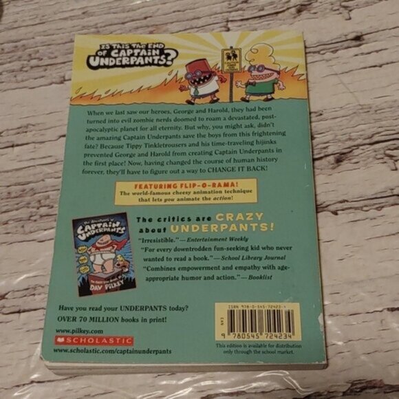 Captain Underpants and Revolting Revenge of the Radioactive Robo-boxers - Picture 4 of 4